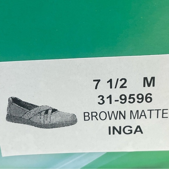 Easy Street Woman’s Size 7.5 brown Matte Igna slip on shoes New - Picture 4 of 9